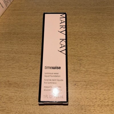 Luminous Wear Liquid Foundation 