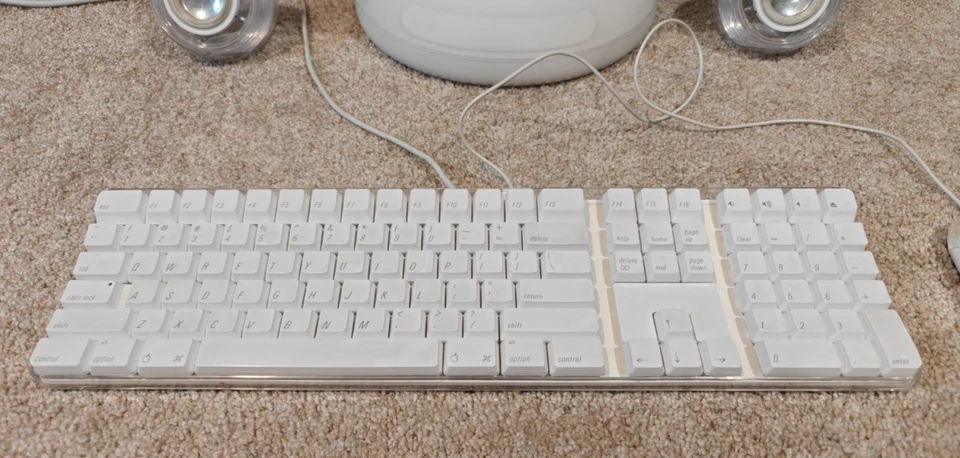 Apple iMac G4 Desktop - 15" Screen, 1.0 Ghz, 512 GB RAM, 80 GB HDD - Tested! - Image 2 of 4