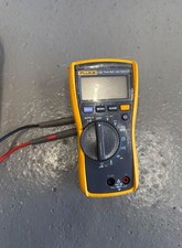 Fluke 116 HVAC 600 Vac Multimeter with Leads