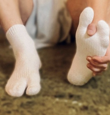 Japanese Tabi Socks Crew Flip-Flop Big Toe - White US Men s 7-11 Cushioned