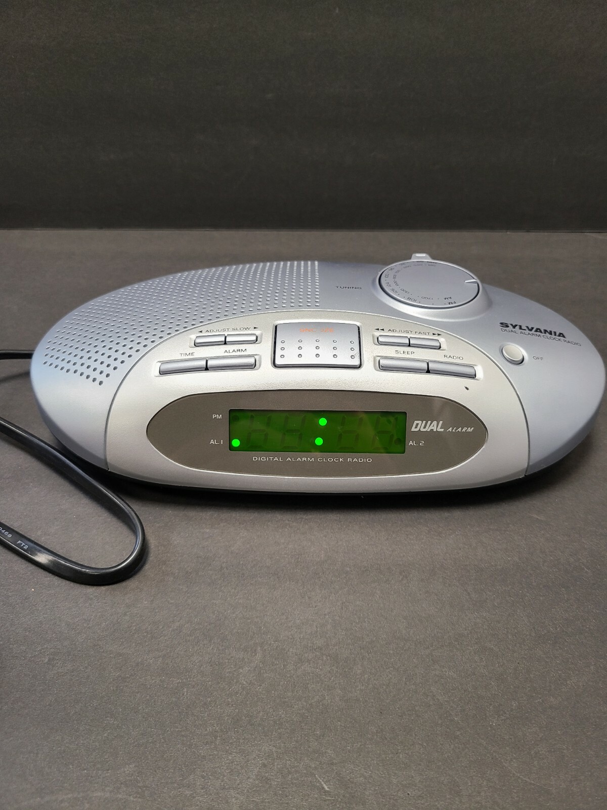 Sylvania Dual Alarm Clock Radio