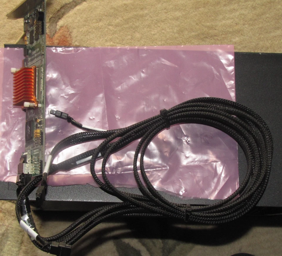 HighPoint RocketRAID 3510 IOP 4 Channel SATA II 3Gb/s PCI-E RAID Controller Card - Image 4 of 4