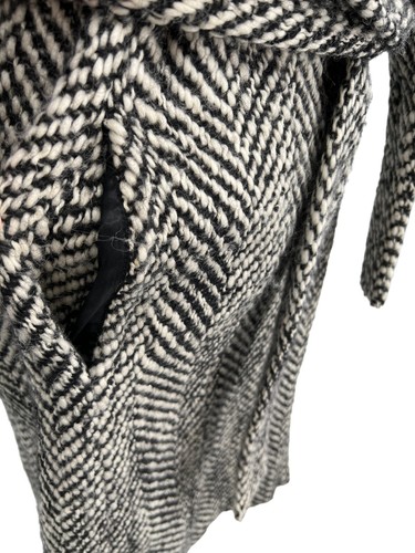 Escada Black & Ivory Belted Mohair & Wool Blend Coat Size 38 US 8 Style 5021525 - Picture 4 of 18
