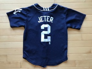 derek jeter jersey medium