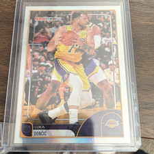 Topps NBA Hoops 2024-25 Luka Dončić #8 Los Angeles Lakers Base Set Card