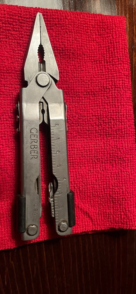 Cuchillo alicate multiherramienta Gerber EE. UU. negro RemGrit Det punta de espiga Foto 4 de 4