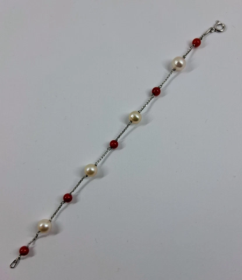Bracciale in argento 925 con perle bianche acqua dolce e corallo bambù rosso - Immagine 3 di 4