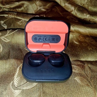 Skullcandy Grind Fuel Wireless Earbuds True Black/Orange for Parts Only No Box