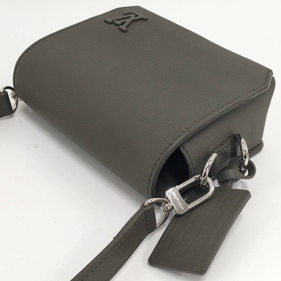 Louis Vuitton Aerogram Fastline Wearable Wallet Used SKAI-0 image 3