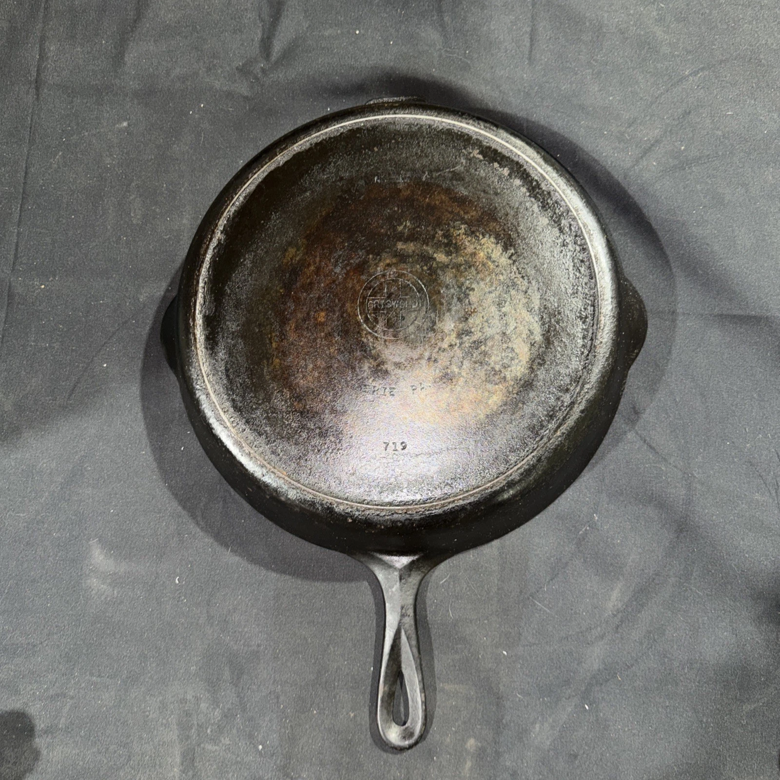 Large Old Griswold Cast Iron #12 Skillet Small Logo Heat Ring