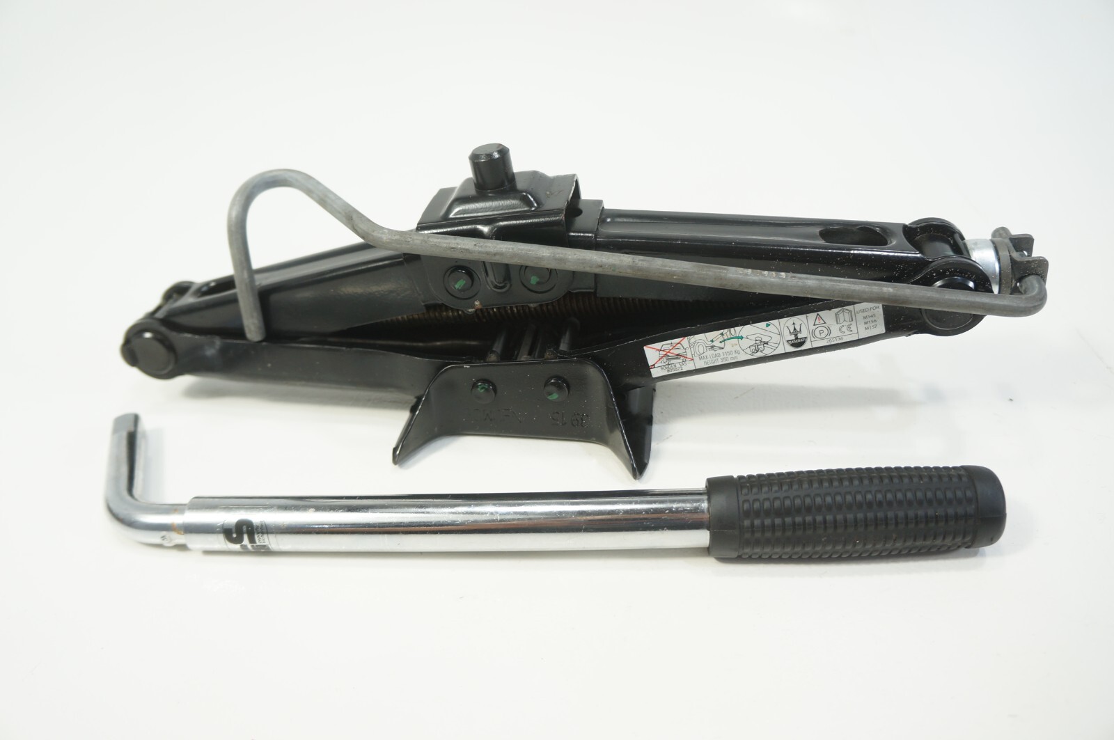 14-22 maserati ghibli m157 m145 m156 tool kit jack lift with lug nut wrench OEM