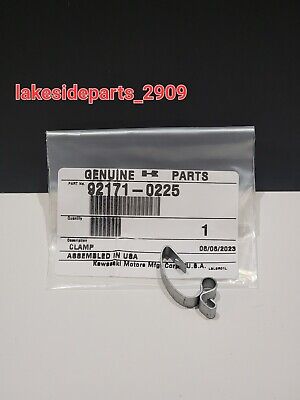 小物 b  9100 OEM KAWASAKI TERYX MULE BRUTE FORCE AIR FILTER BOX LID CLAMP