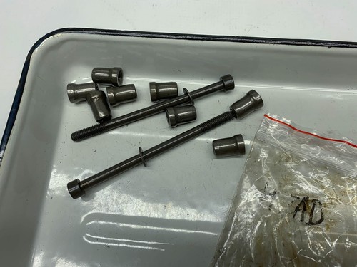 BMW R1200RT (4) 12' Zylinderkopf Schrauben Muttern Cylinder Head Bolts