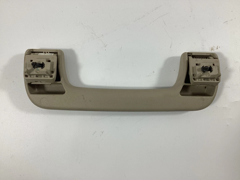 AUDI A6 S3 2008-2012 - Mango de agarre delantero izquierdo beige 8P0857607 OEM. Foto 2 de 4