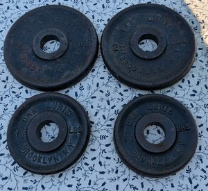 Vintage Dan Lurie Brooklyn Weight Plates (2) 2-1/2  & (2) 1-1/2 lbs Standard 