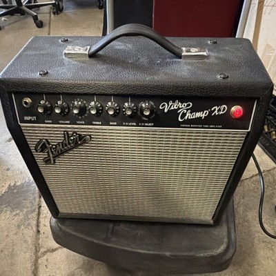 Fender Vibro Champ XD PR 736 Combo Guitar Amplifier 5W Vacuum Tube Electric Gui 