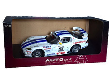 AUTOart RACING DIVISION 1/18 DODGE VIPER GTS-R White