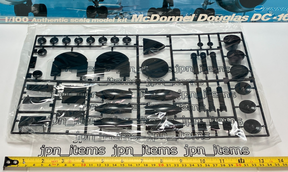 Moomins FINNAIR Doyusha 1/100 McDonnell Douglas DC-10 Plastic