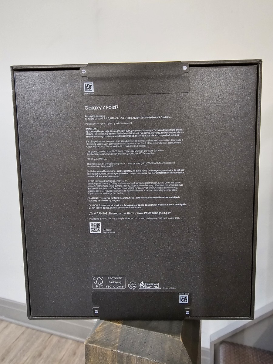 Samsung Galaxy Z Fold 7 - 256 GB - Jetblack Unlocked - Sealed New