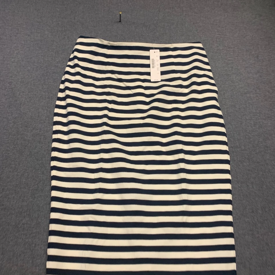 Saia lápis feminina J.Crew tamanho 2 listrada azul e branca malha 100% algodão nova com etiquetas - Imagem 2 de 4