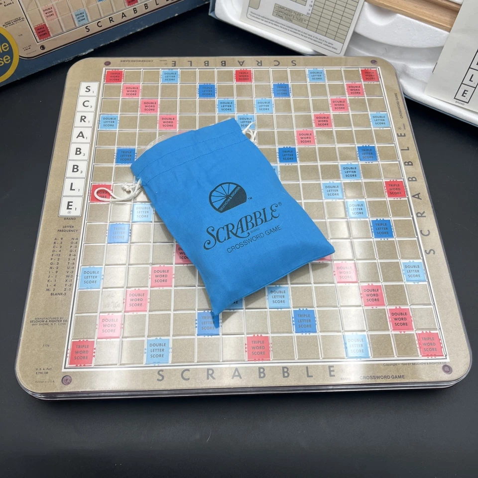 Vintage 1982 Scrabble Deluxe Edition Turntable Complete Selchow & Righter - Image 4 of 4