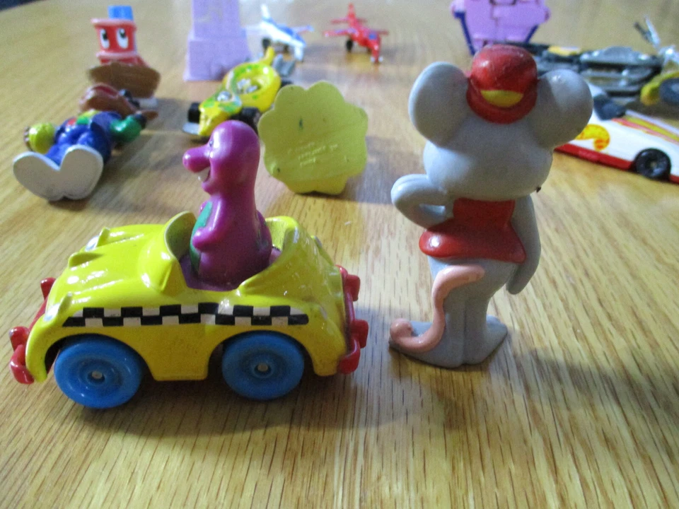 Lote de juguetes fundidos a presión Hot Wheels Snake de colección incluye aviones Kawasaki Sonic Sega Foto 3 de 4