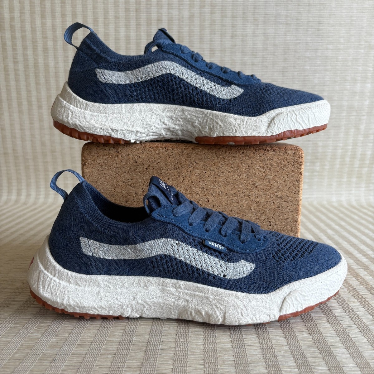 Vans UltraRange Vr3 Skate Shoes Mens Womens Denim Blue Knit