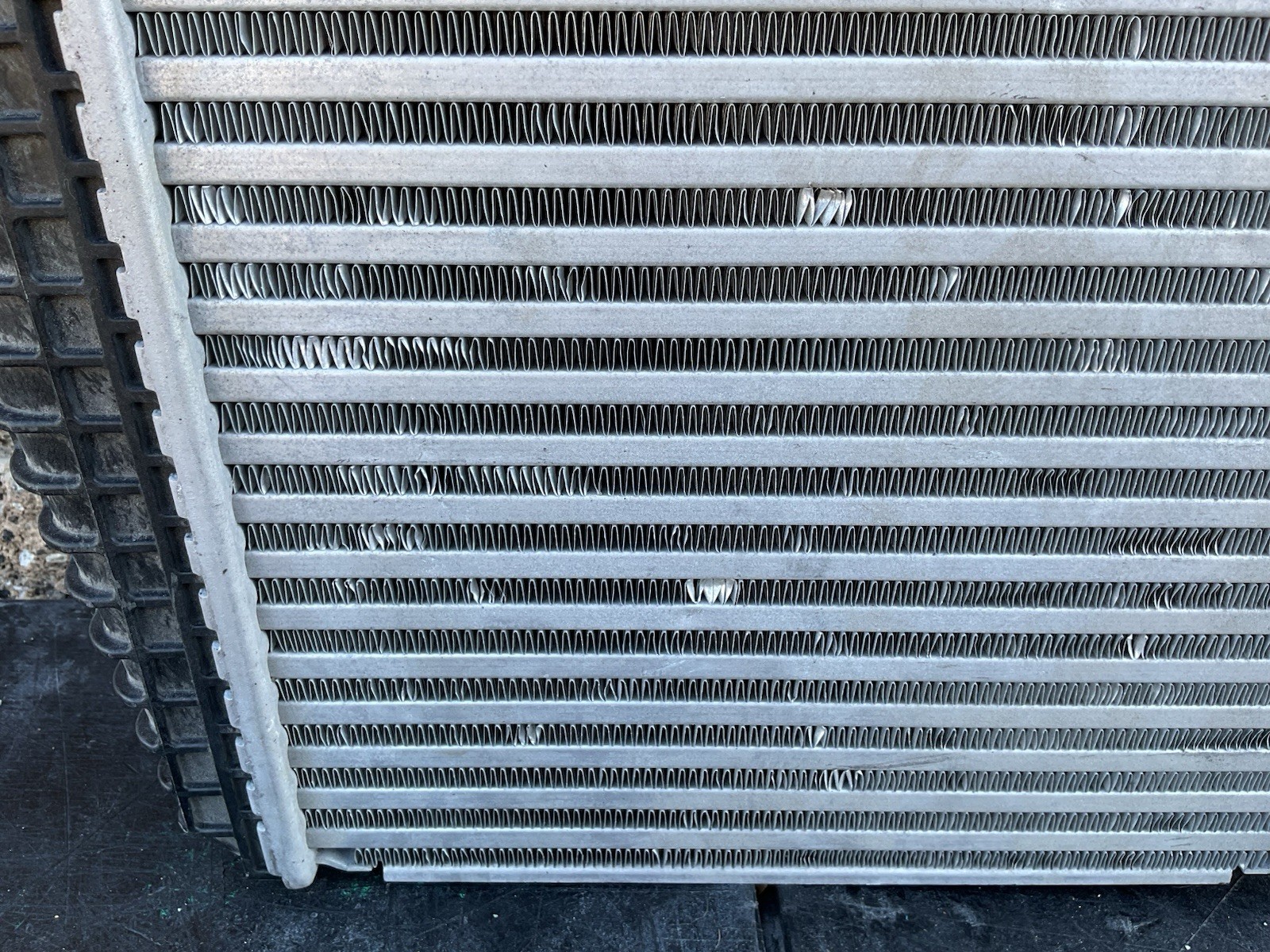 2019-2023 BENTLEY CONTINENTAL FLYING SPUR AIR INTERCOOLER RADIATOR USED OEM