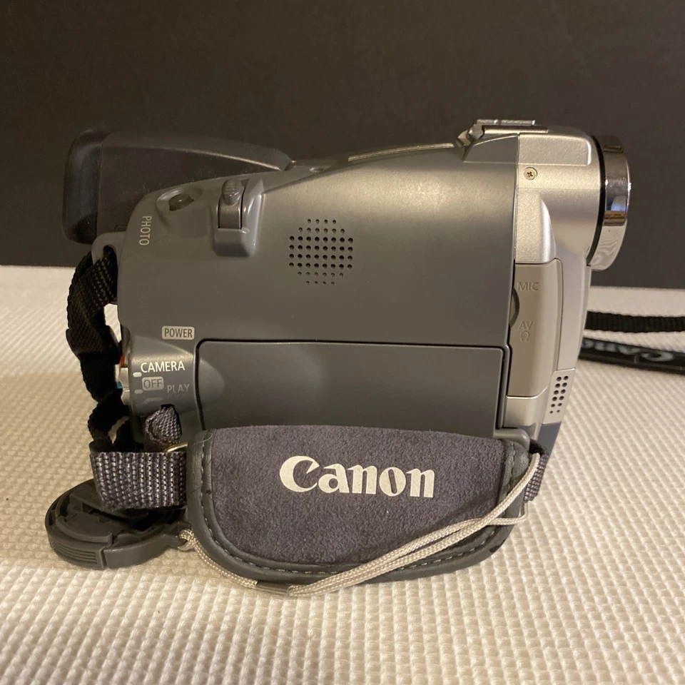 Canon ZR60 W/ Battery MiniDV Digital Video Camcorder Silver - Image 4 of 4