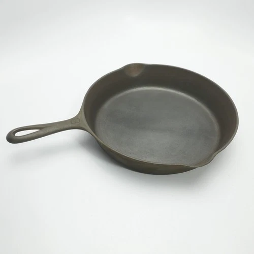 Griswold Small Logo #8, 10-1/2" Smooth Bottom Cast Iron Skillet, #704 D