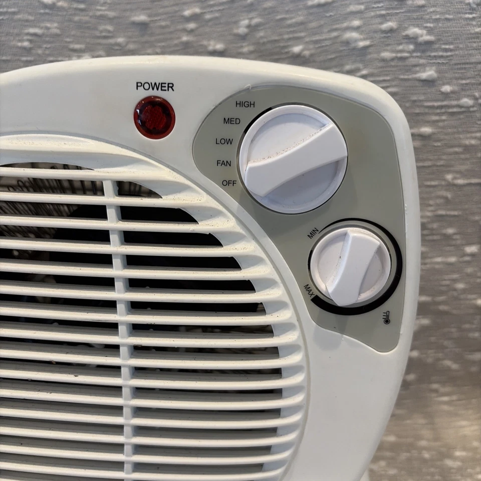 Intertek Electric HB-211T Fan Forced Portable Electric Heater 3-Settings 1500-W - Image 3 of 4