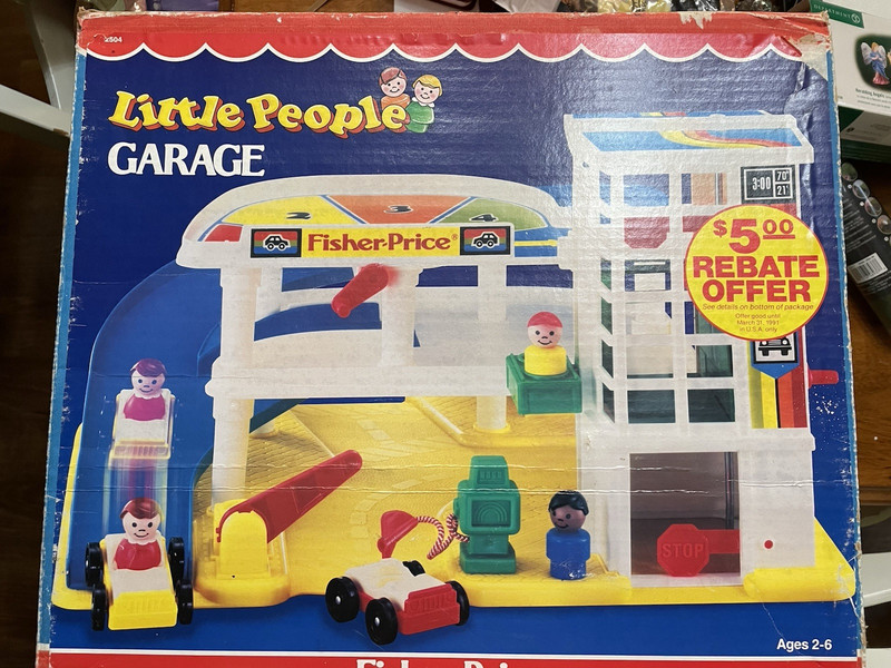 Vintage Fisher Price Little People Garage playset #2504 1990 used w/ box NO CARS