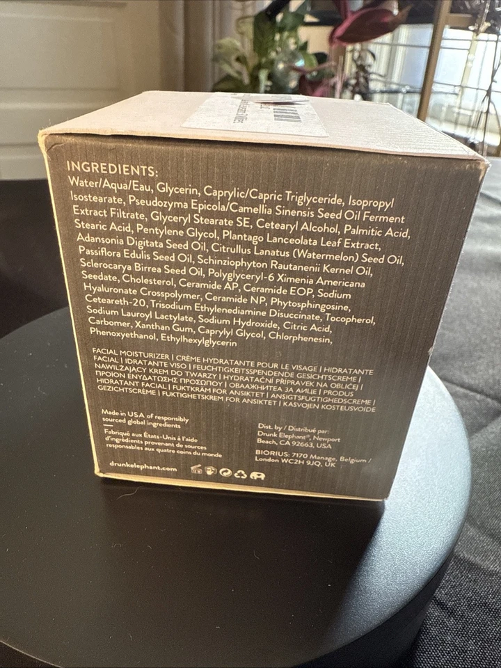 Crema batida retro Drunk Elephant Lala - 50 ml Foto 2 de 4