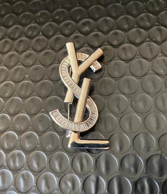 【訳あり品】 イヴサンローラン ロゴピンズ Ysl Pin for sale - eBay