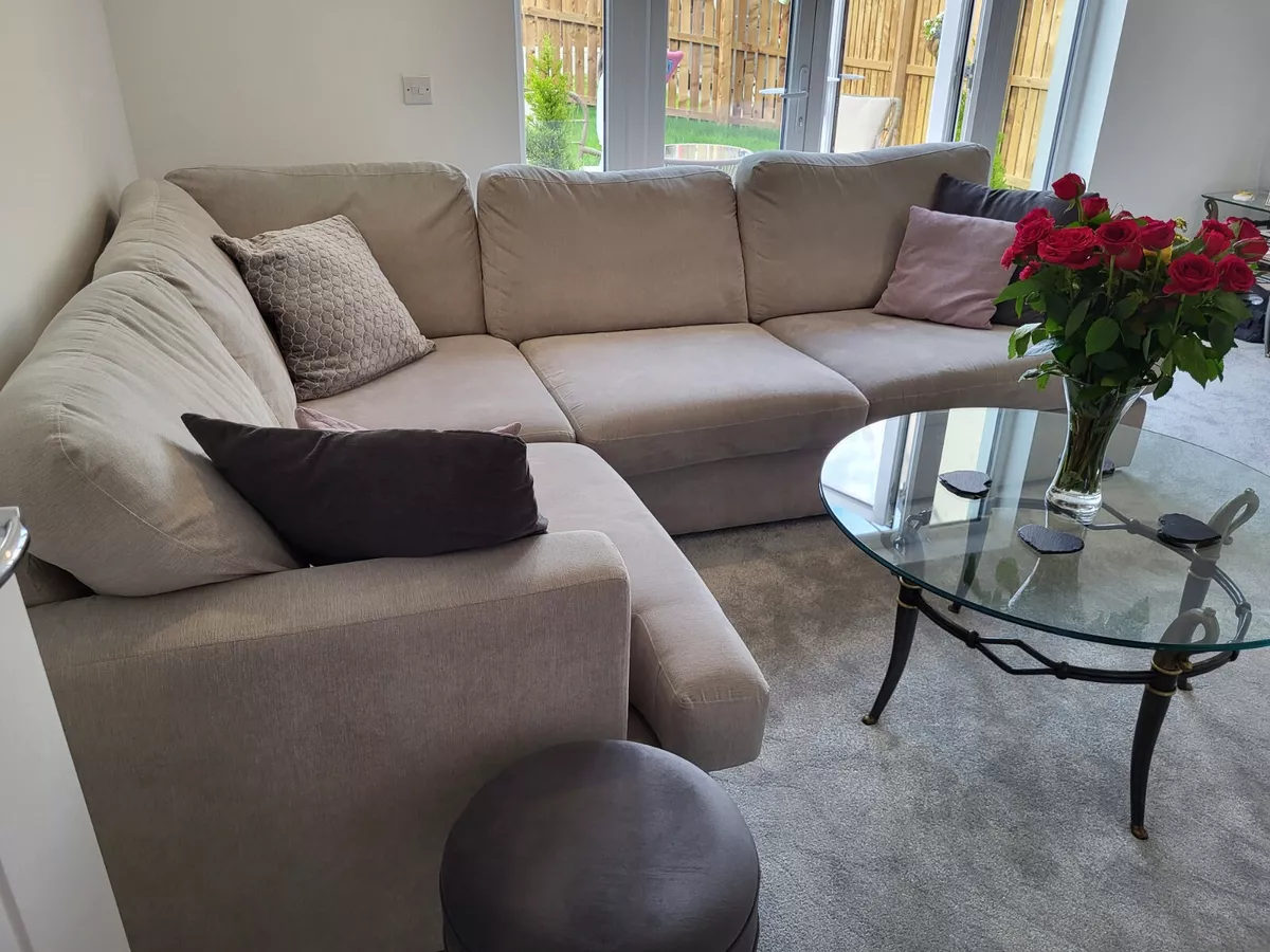 Right Hand Facing Deluxe Corner Sofa Bed