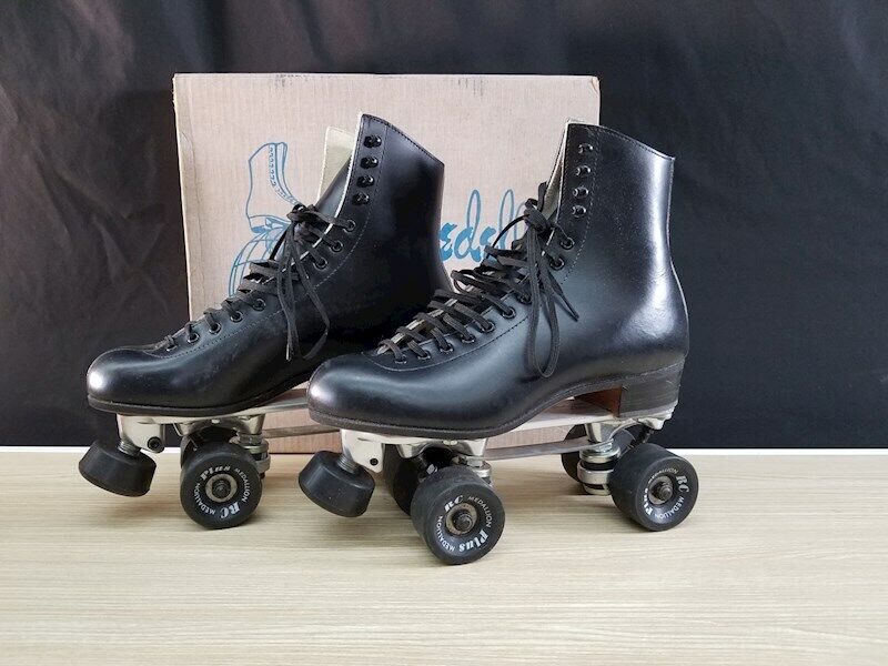 NOS Riedell Rollerskates Size 7 1/2 220 Boot Sure Grip RC NOS Riedell Rollerskates Size 7 1/2 220 Boot Sure Grip RC