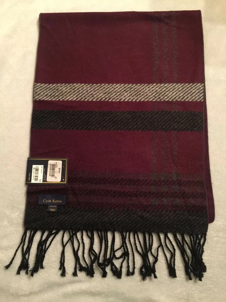 Nuevo con etiquetas Bufanda Unisex Club Room Gris Granate 100% Seda _ $75 Foto 3 de 4