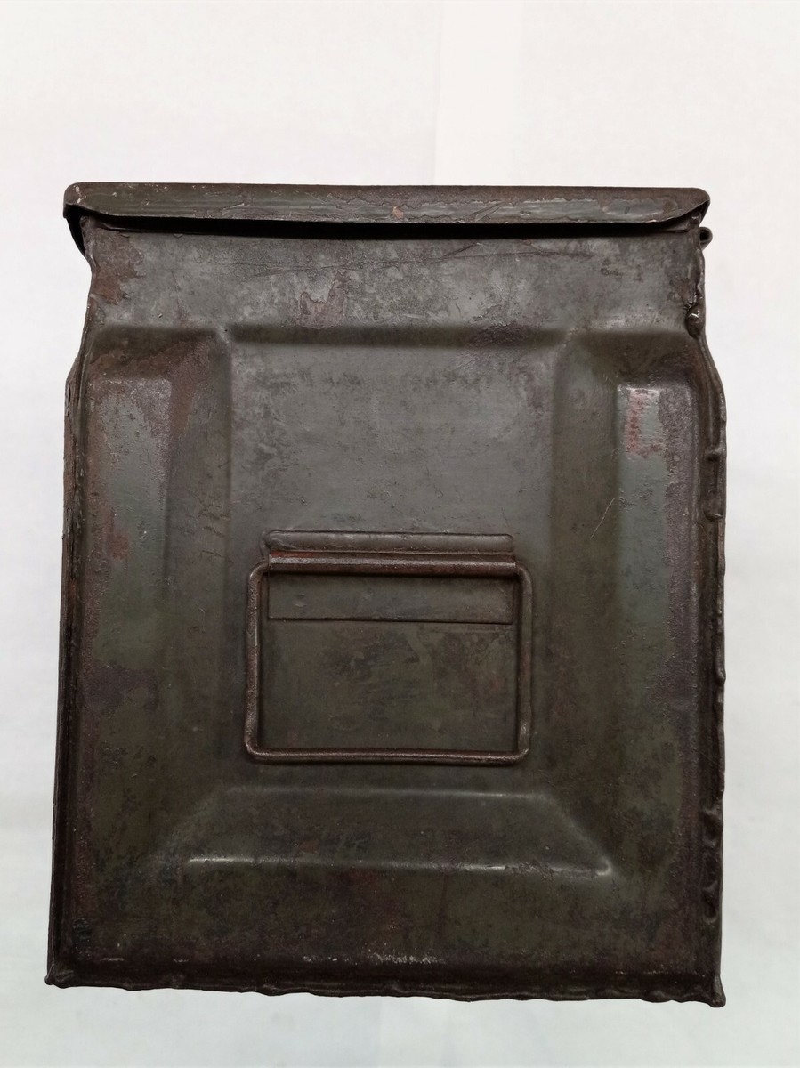 Vintage US WWII Metal 50 Cal. M2 Ammo Ammunition Can Box
