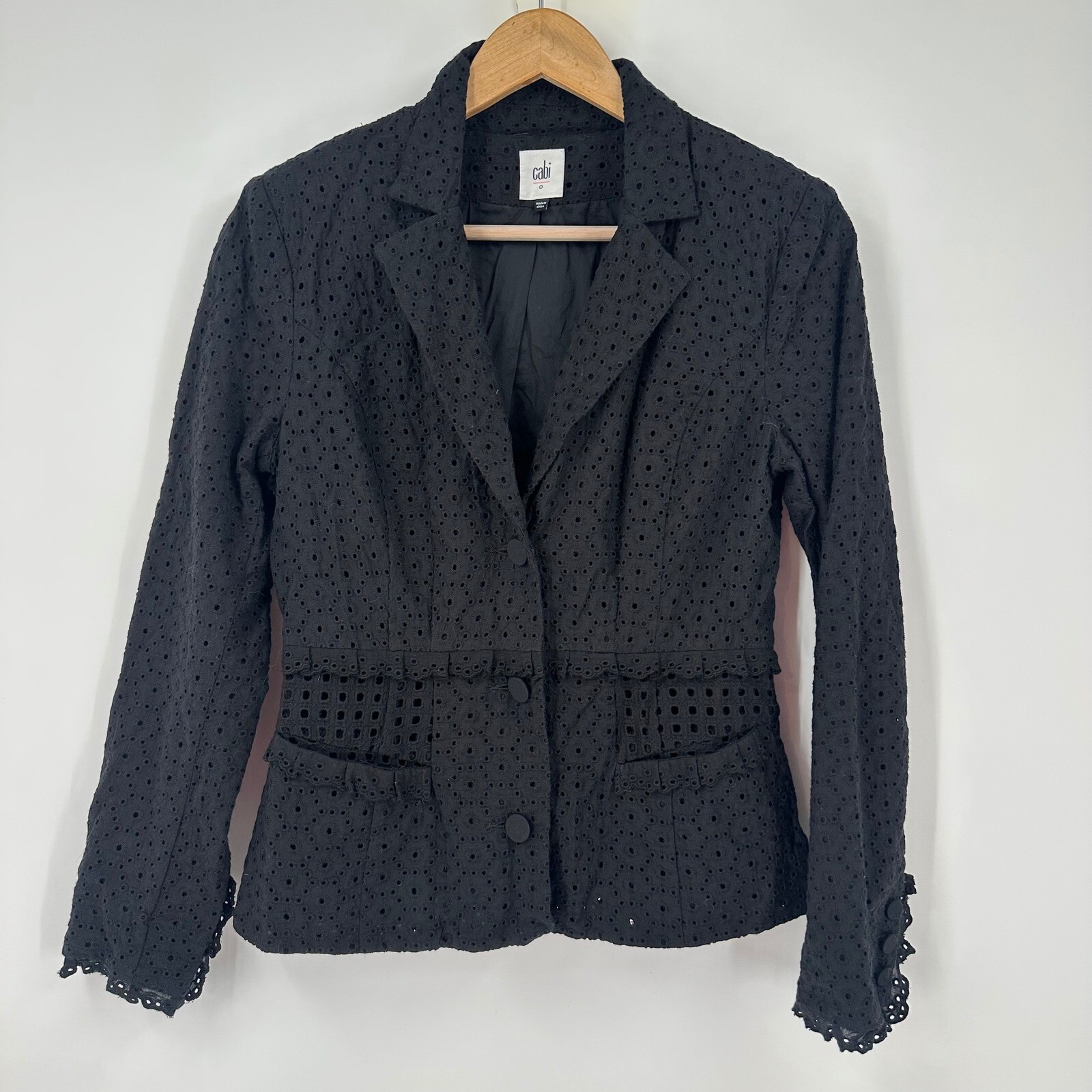 Chaqueta Blazer CAbi #5293 Negra Flamenca Ojales Ribete Ajustado Negro Algodón Talla 0