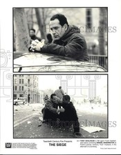 1998 Press Photo Actors Tony Shalhoub, Denzel Washington in "The Siege"