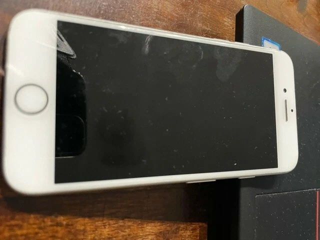 Apple iPhone 7 32GB Silver Bianco LTE Ex Demo  - Immagine 3 di 4