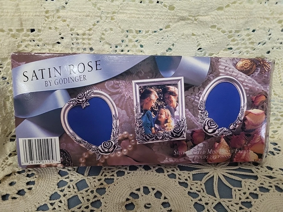 Juego de mini marcos de placa de plata Satin Rose de Godinger 3 piezas en caja Foto 2 de 4