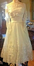 BEAUTIFUL ANTIQUE IVORY ALL-LACE TEA LENGTH WEDDING DRESS / BALL GOWN; SIZE: 0-4