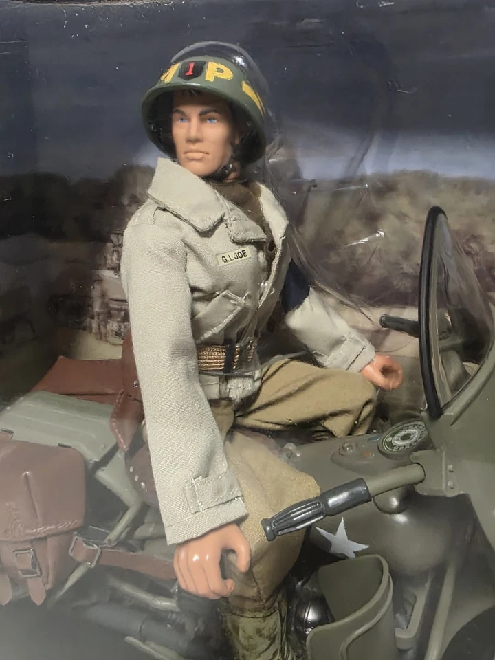 12" G.I. Joe U.S. Army Motor MP No.2 en la serie Harley-Davidson, Hasbro 81643 Foto 3 de 4