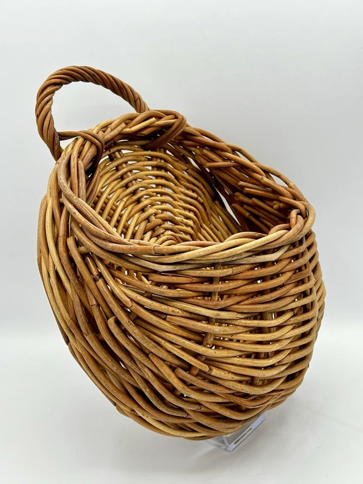 Woven Wall Pocket Basket Large Wicker Flat Back Planter Round 9” x 11” - Image 3 of 4