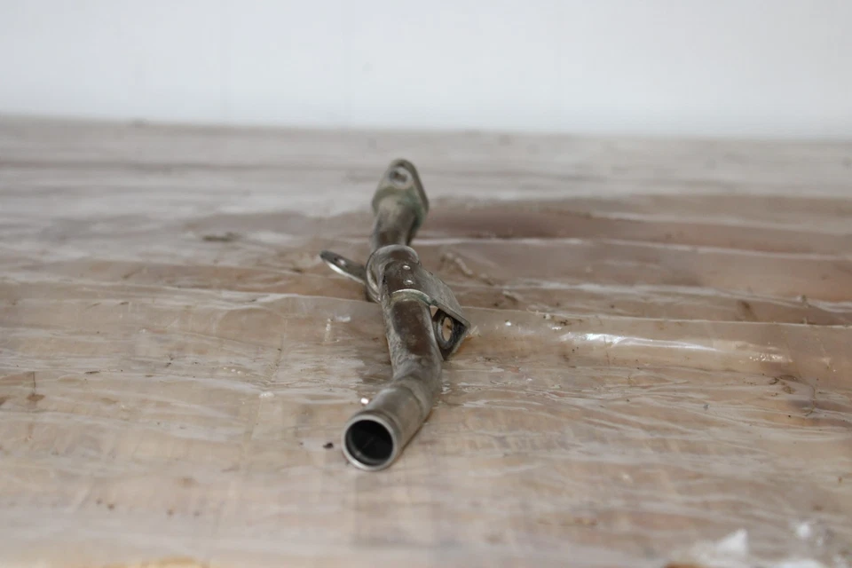 Tubo de recirculación de gases de escape Audi A4 2002-2005 Foto 4 de 4