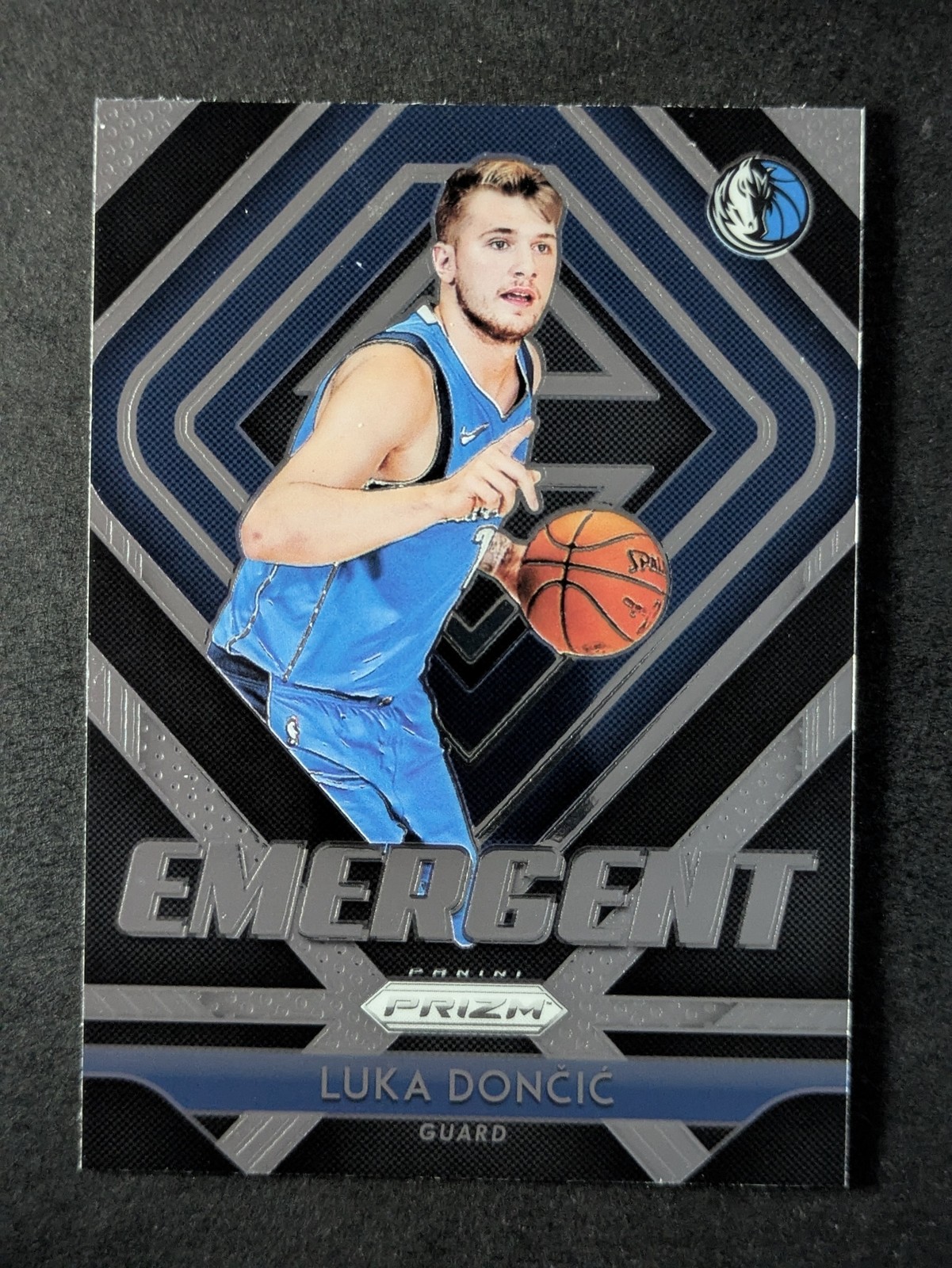 2018-19 Panini Prizm LUKA DONCIC Rookie RC Base Emergent Dallas Mavericks #3