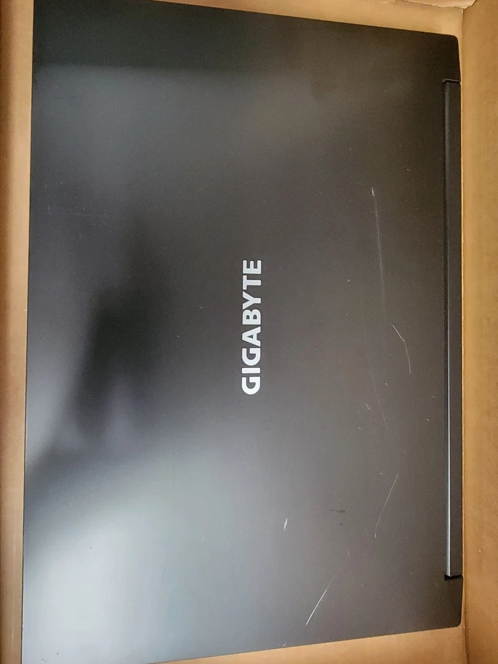 Portátil para juegos Gigabyte G5 MD 11ª generación i5RTX 3050Ti 8 GB RAM 512 GB Foto 2 de 4