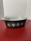 Vintage Black w/White Snowflake Pyrex 1-1/2 Qt Oval Casserole Lid Baking Dish
