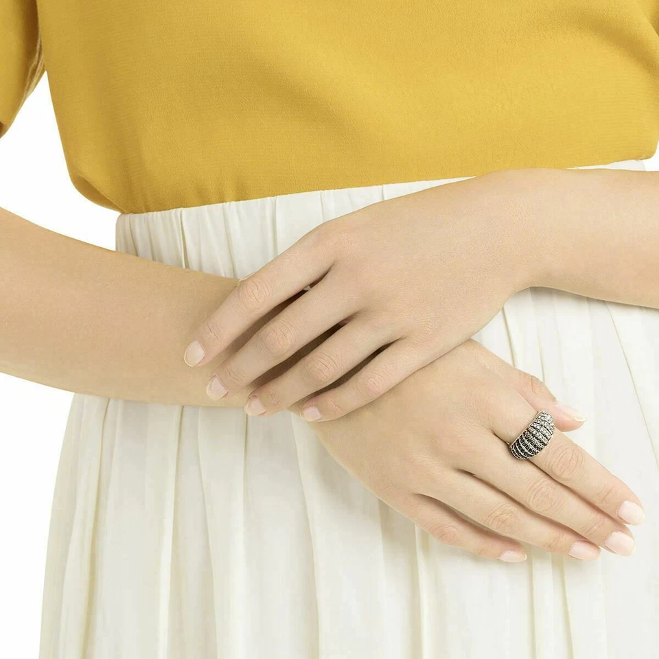 全新带盒 169 美元施华洛世奇豪华圆顶戒指黑色玫瑰金镀尺寸 52/55/58/60 — 第 2/2 张图片